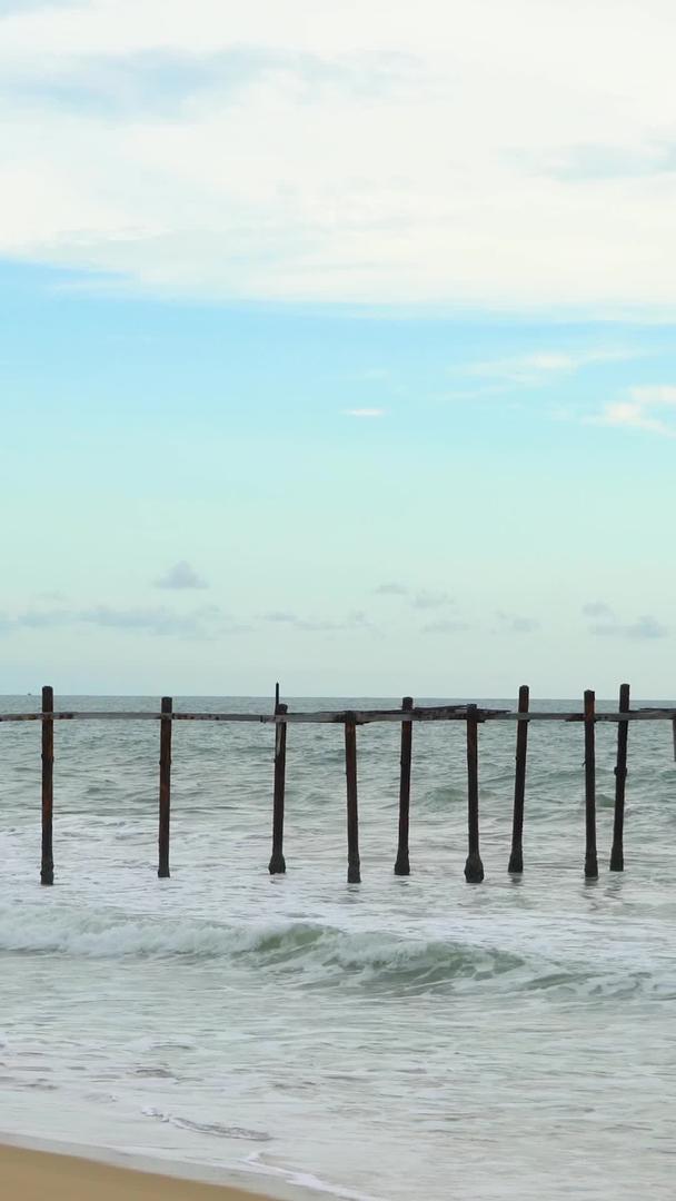 木桥在海里延时视频的预览图