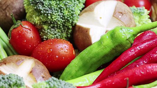 4K新鲜蔬菜食材实拍素材视频的预览图