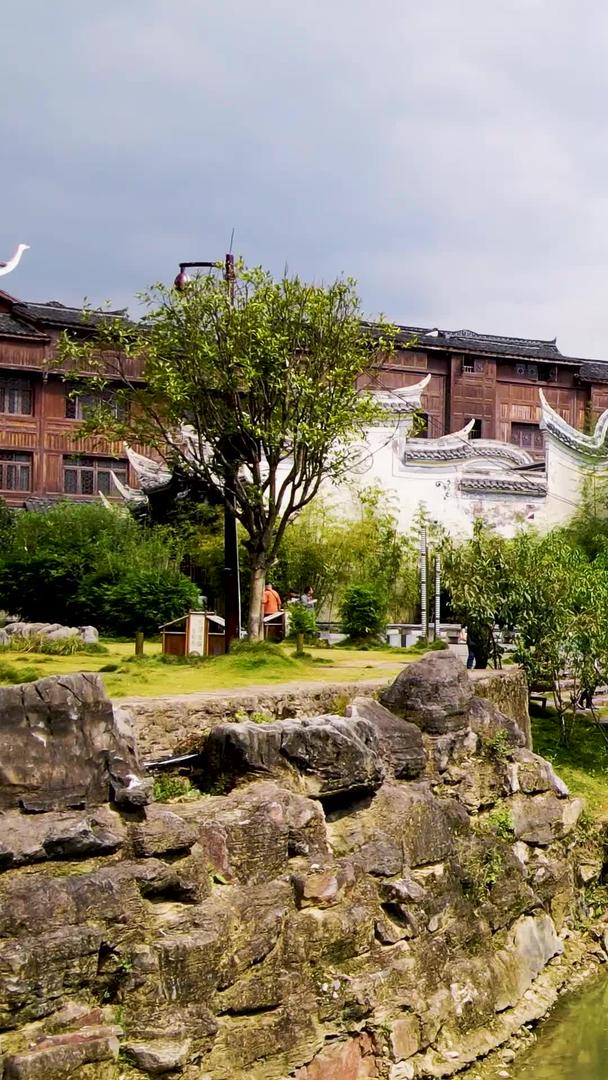 贵州下司古镇古桥视频的预览图