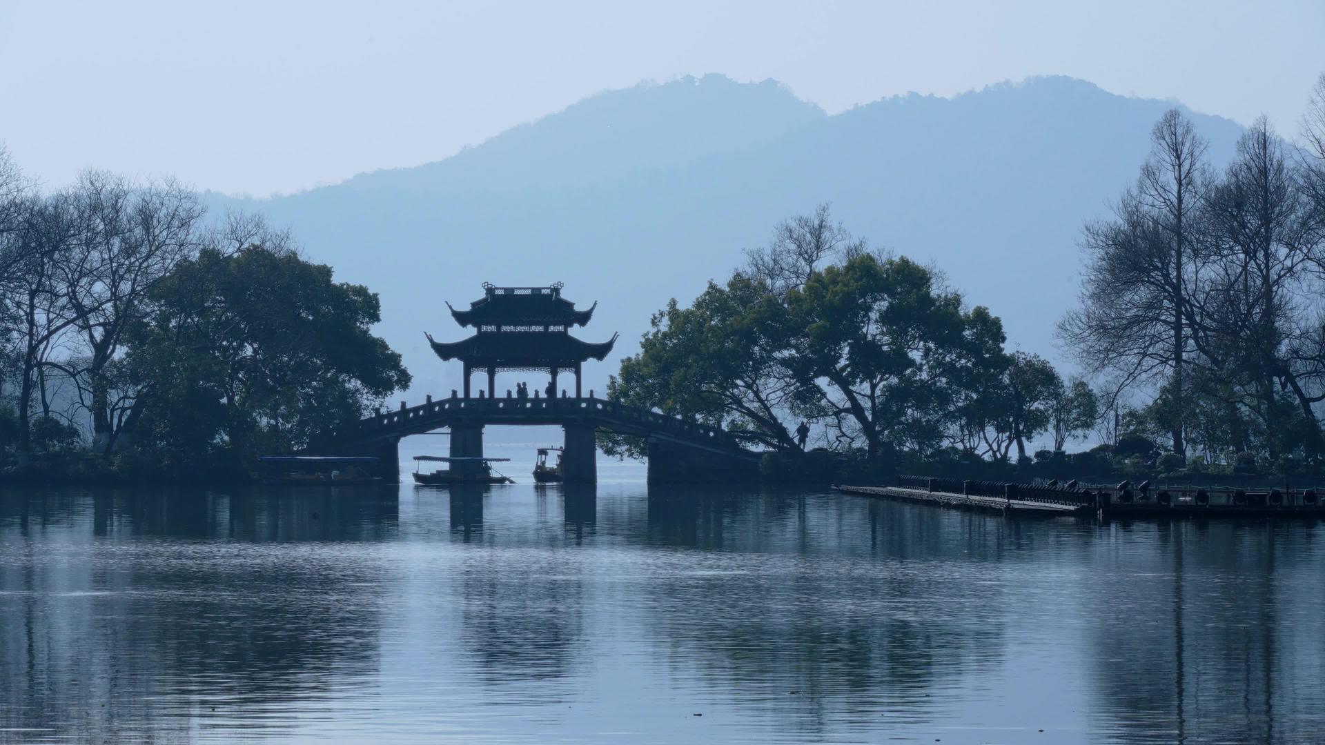 西湖苏堤春晓中式风景视频的预览图