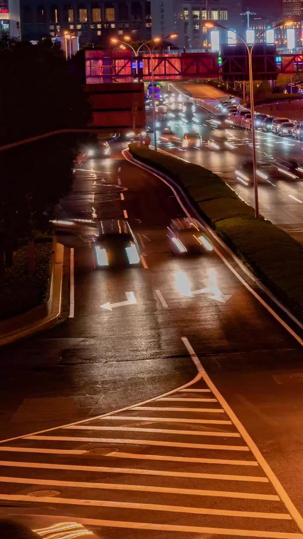 夜景繁华大城市交通枢纽汽车延时视频的预览图