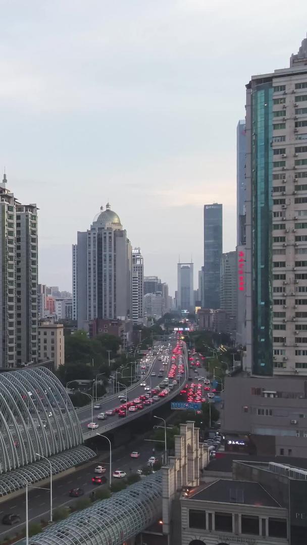 材料延时摄影城市蓝调时间交通夜景素材视频的预览图