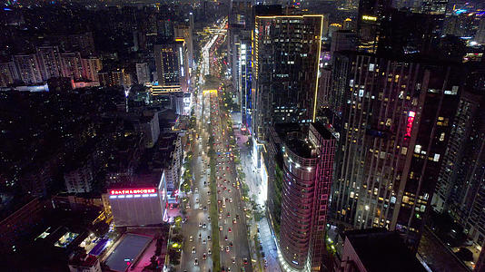 4k航拍广东广州天河区黄埔大道夜景视频的预览图