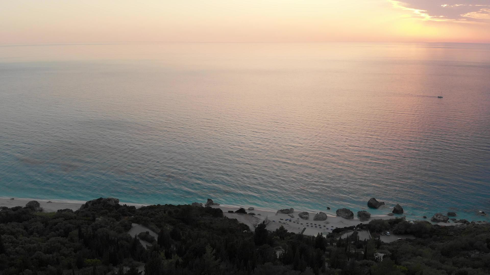 美丽的日落热带海滩视频的预览图