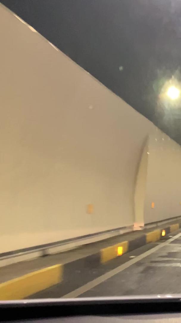 第一视角是重庆过江隧道行车视频的预览图