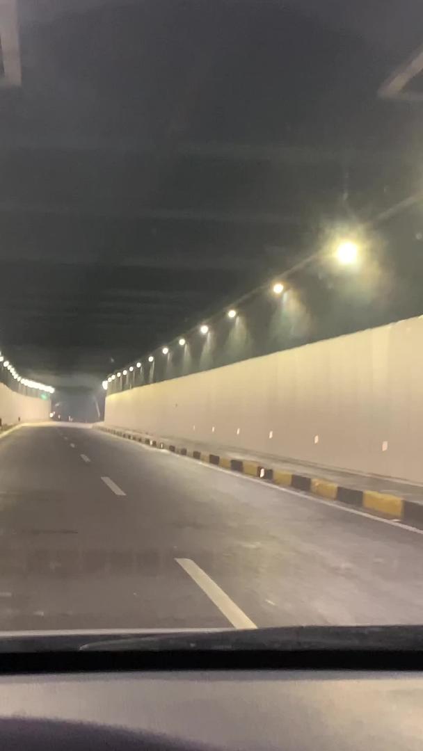 第一视角是重庆过江隧道行车视频的预览图
