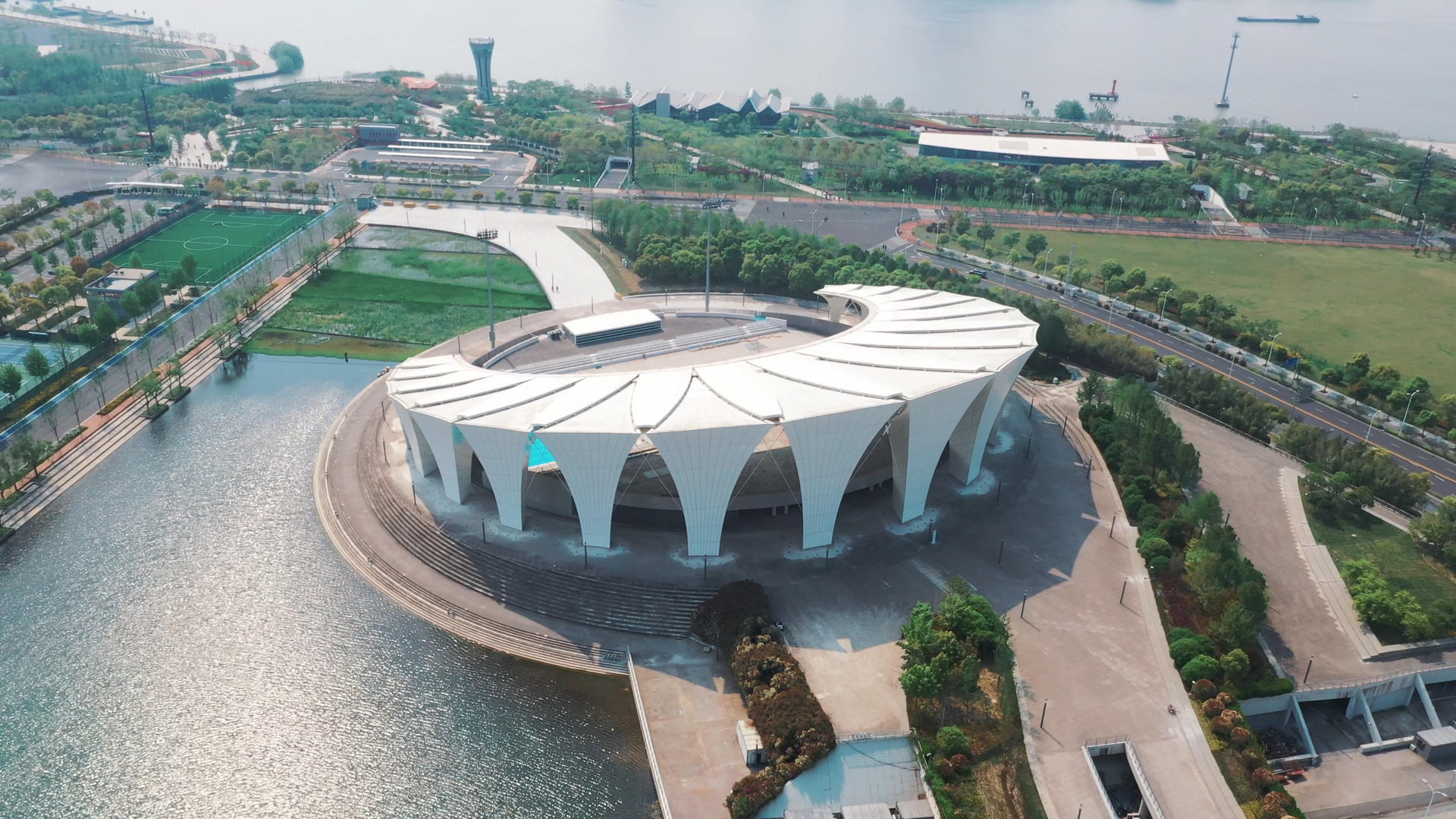 上海东方体育中心月亮湾视频的预览图