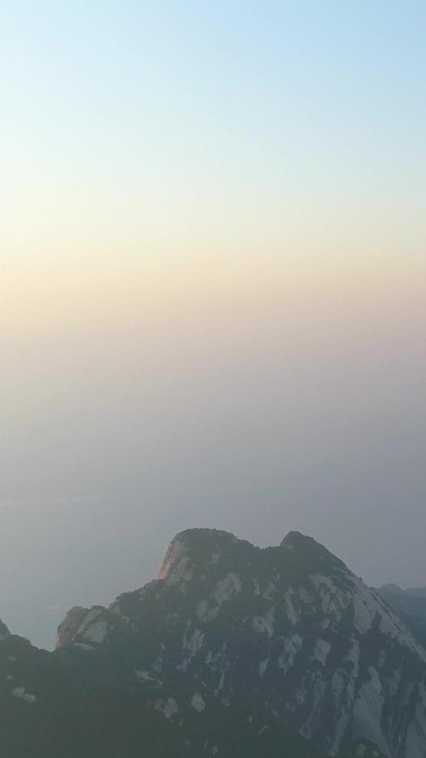 陕西华山西峰步道航拍视频的预览图