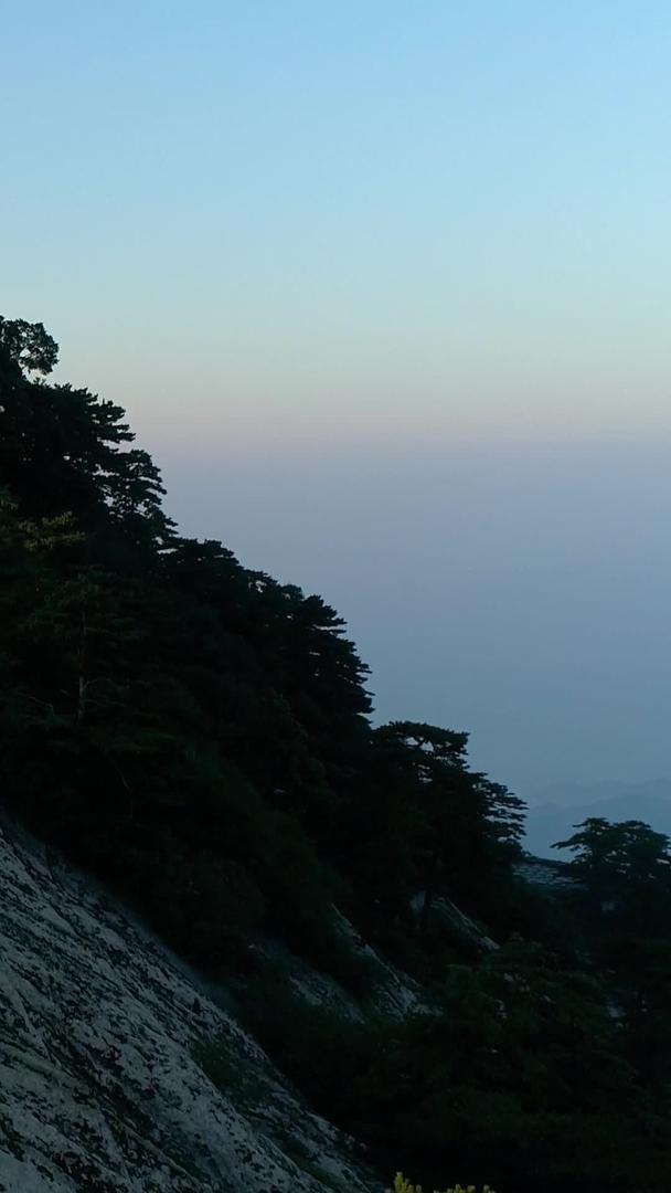 陕西华山西峰步道航拍视频的预览图