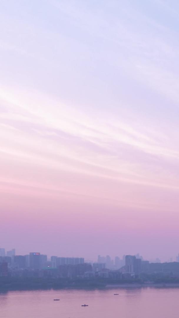 延时摄影航拍城市夕阳夕阳天空长江江景街景素材视频的预览图