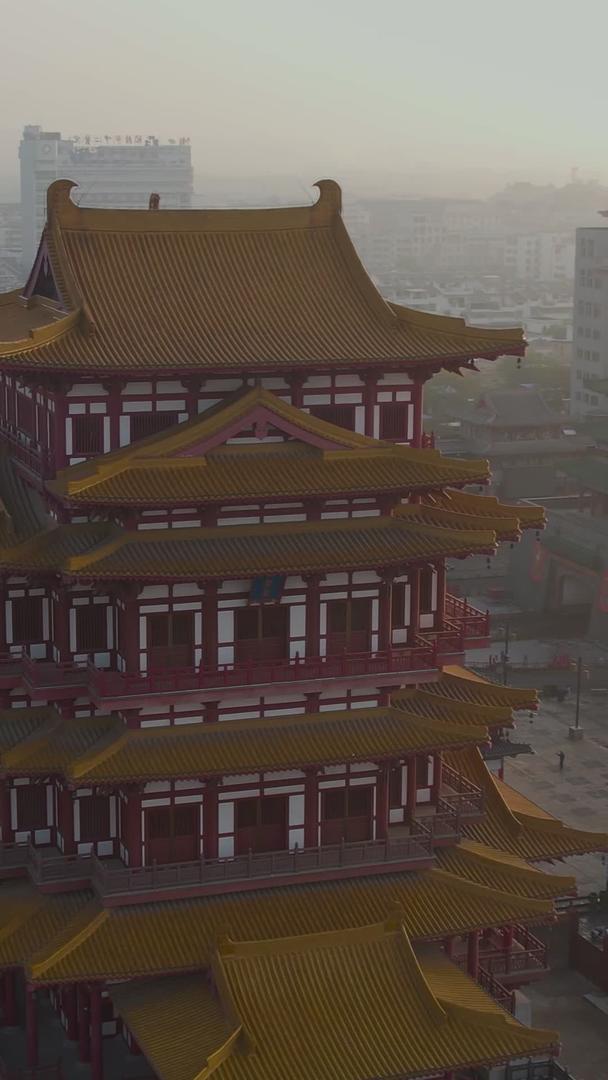 航拍4A景区开封大相国寺主体建筑藏经阁视频视频的预览图