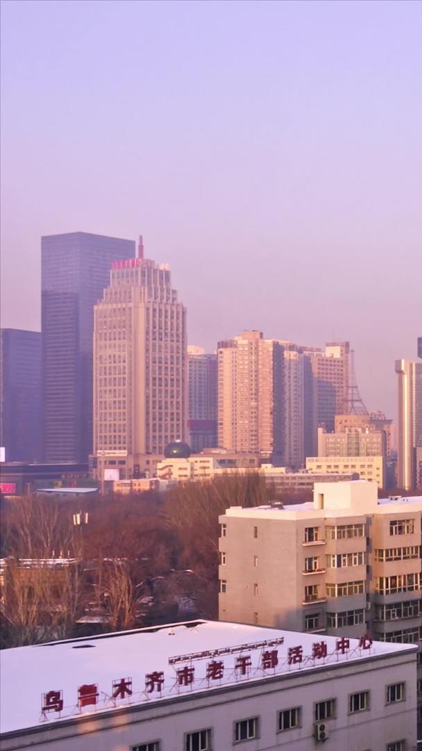 延迟乌鲁木齐城市雪景视频的预览图