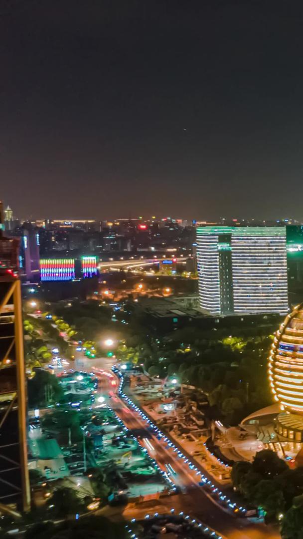 杭州CBD日月同辉钱江新城夜景航拍大规模移动延迟视频的预览图