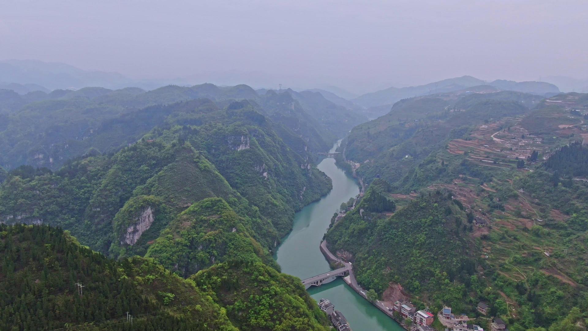 4K航拍贵州舞阳河风光视频的预览图