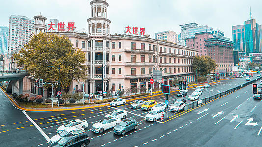 6k延时上海大世界车流素材视频的预览图