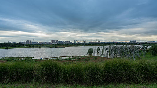 8k西安渭河工业园区延时视频的预览图