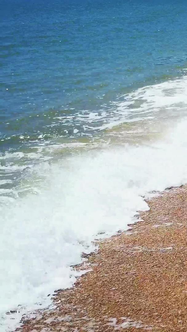 真实的海浪海滩波涛汹涌环境声音包含环境声音视频的预览图