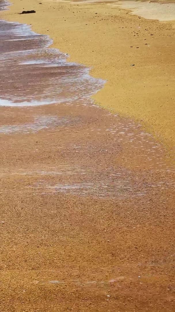 真实的海浪海滩波涛汹涌环境声音包含环境声音视频的预览图