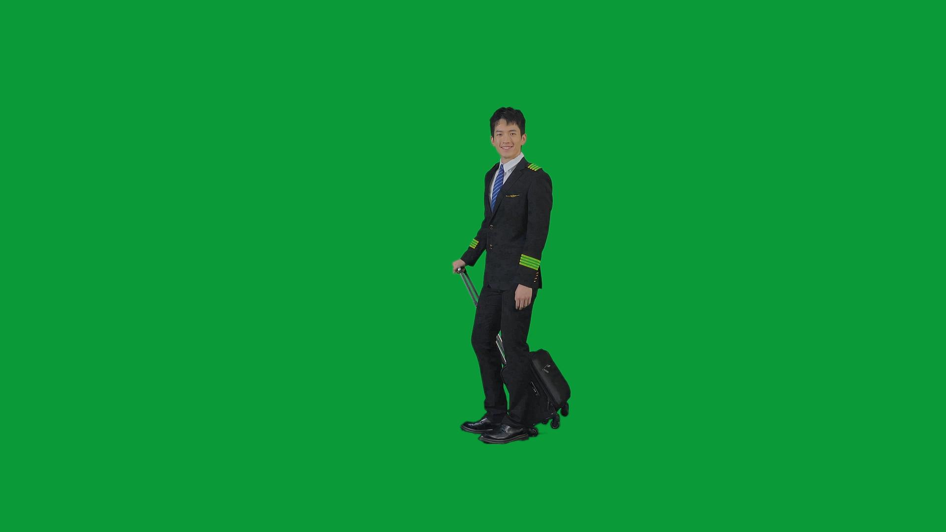 4K绿幕飞行员手拉行李箱视频的预览图