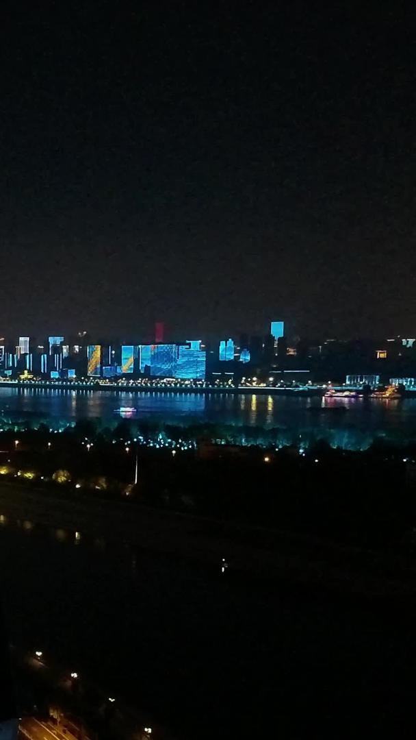 武汉市长江城市灯光秀视频的预览图