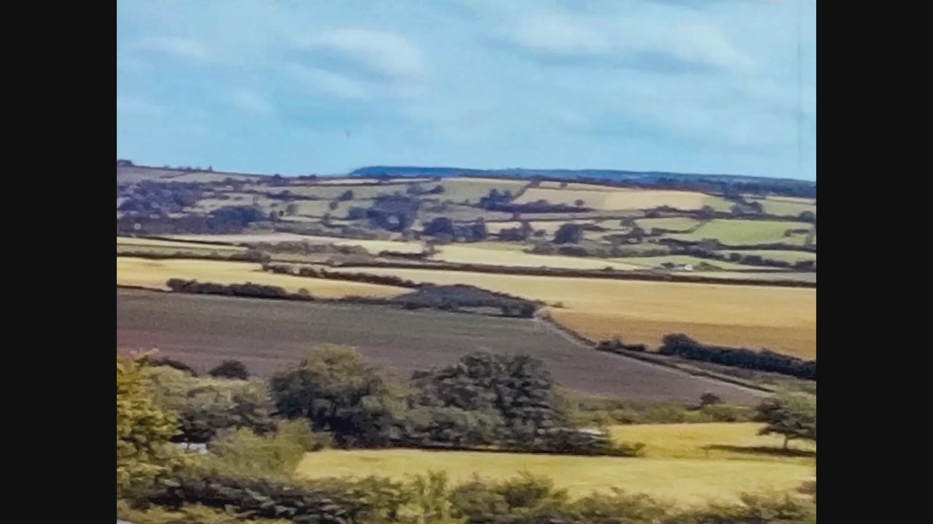 英国威尔士国威尔士的乡村景观视频的预览图