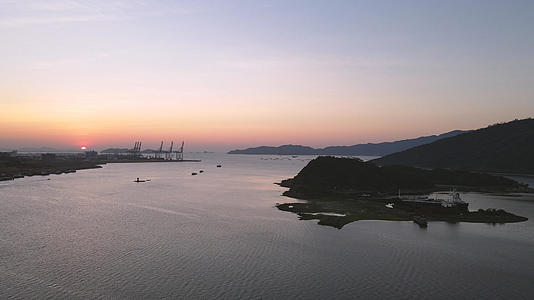 航拍广东惠州海景朝阳日出4k素材视频的预览图