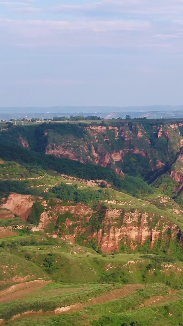 陕北省高原沟壑航拍视频的预览图