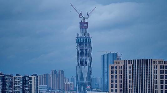 成都最高在建建筑蜀峰468延时云海视频的预览图