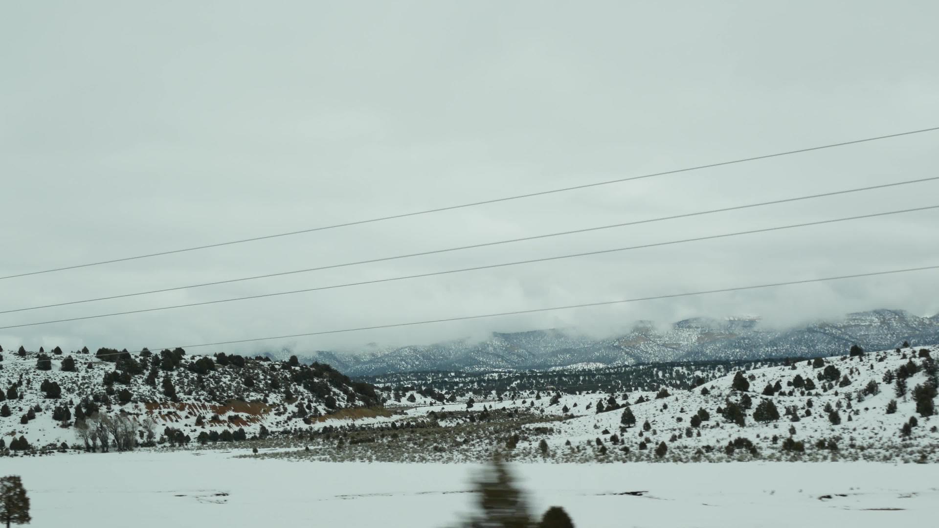 从锡安到布莱斯峡谷的冬季旅行视频的预览图
