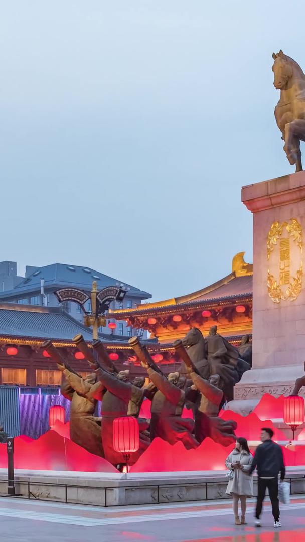 西安大唐不夜城雕塑冬日夜景大范围延迟视频的预览图