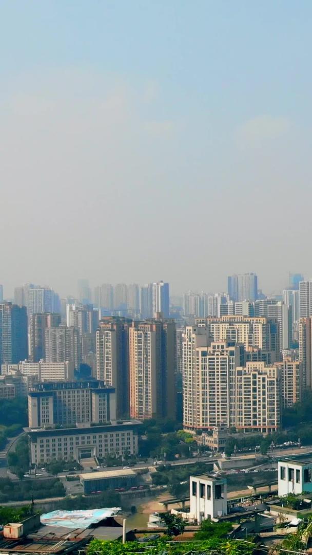 重庆长江边航拍高楼风格视频的预览图