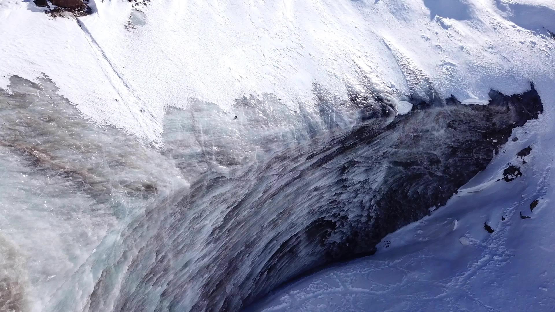 一堵巨大的冰墙视频的预览图