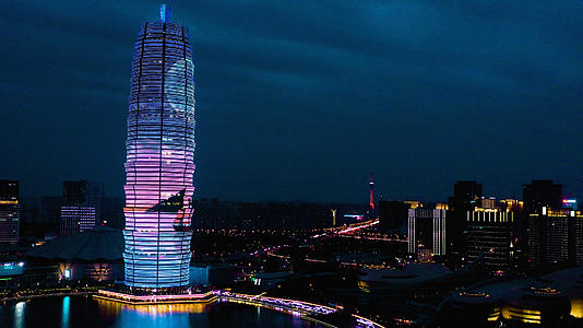 4k航拍河南郑州夜景玉米大楼建筑视频的预览图