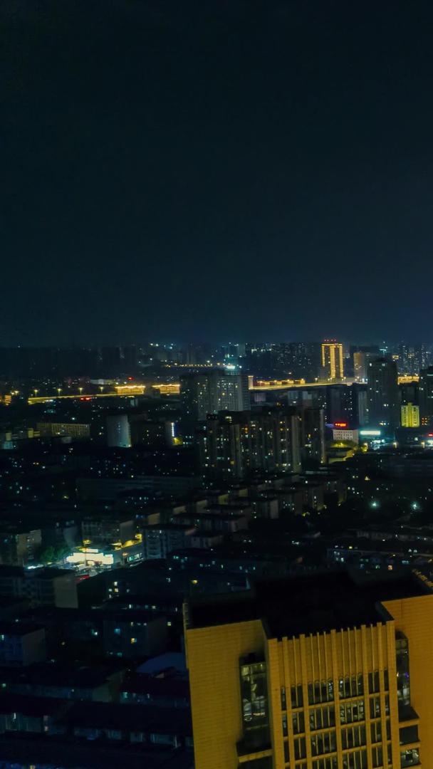 延迟移动江西南昌八一大道夜景交通航拍视频的预览图