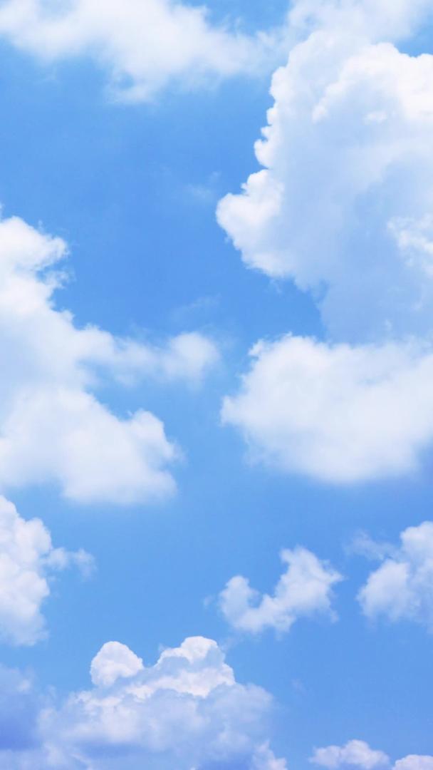 蓝天白云延时实拍素材视频的预览图