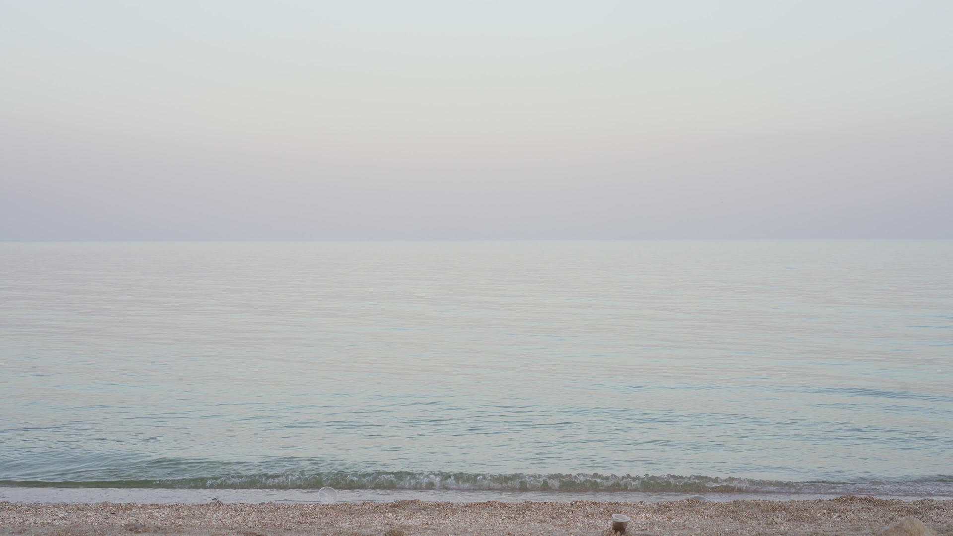 日落前海水平静视频的预览图