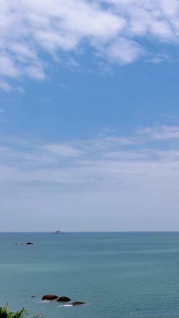 2-夏季大海蓝天白云实拍延时摄影视频的预览图