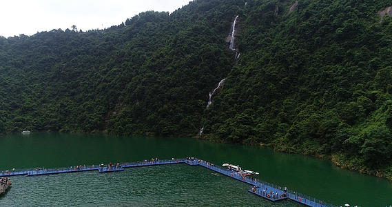 4K高清航拍5A景区郴州东江湖水库龙景峡谷视频的预览图