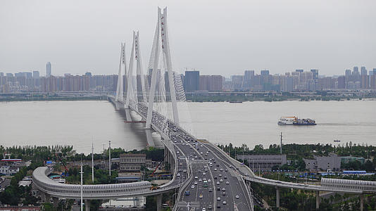 航拍城市桥梁道路交通4k车流素材视频的预览图