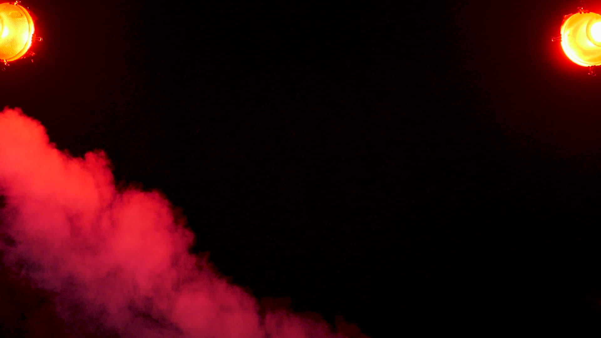 两个红灯上的烟雾视频的预览图