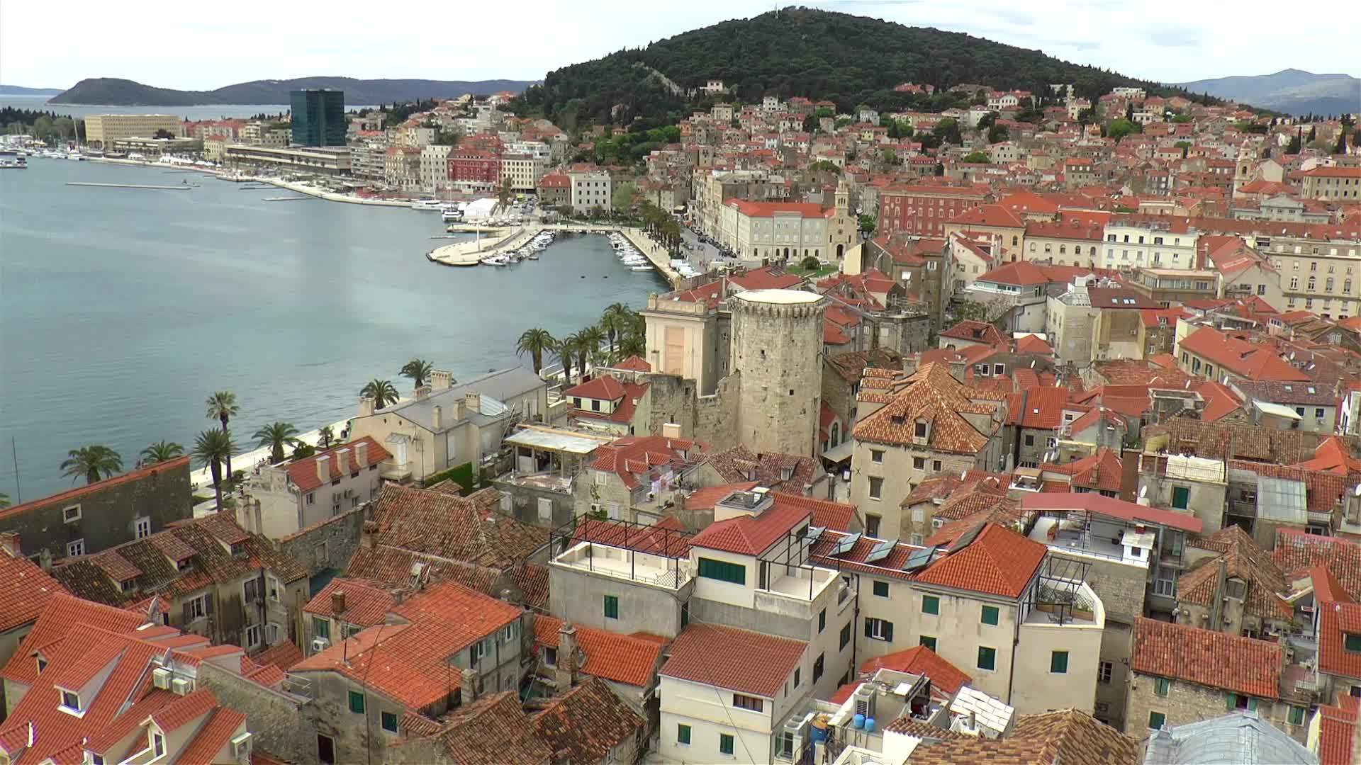 旧城从高角度分裂视频的预览图