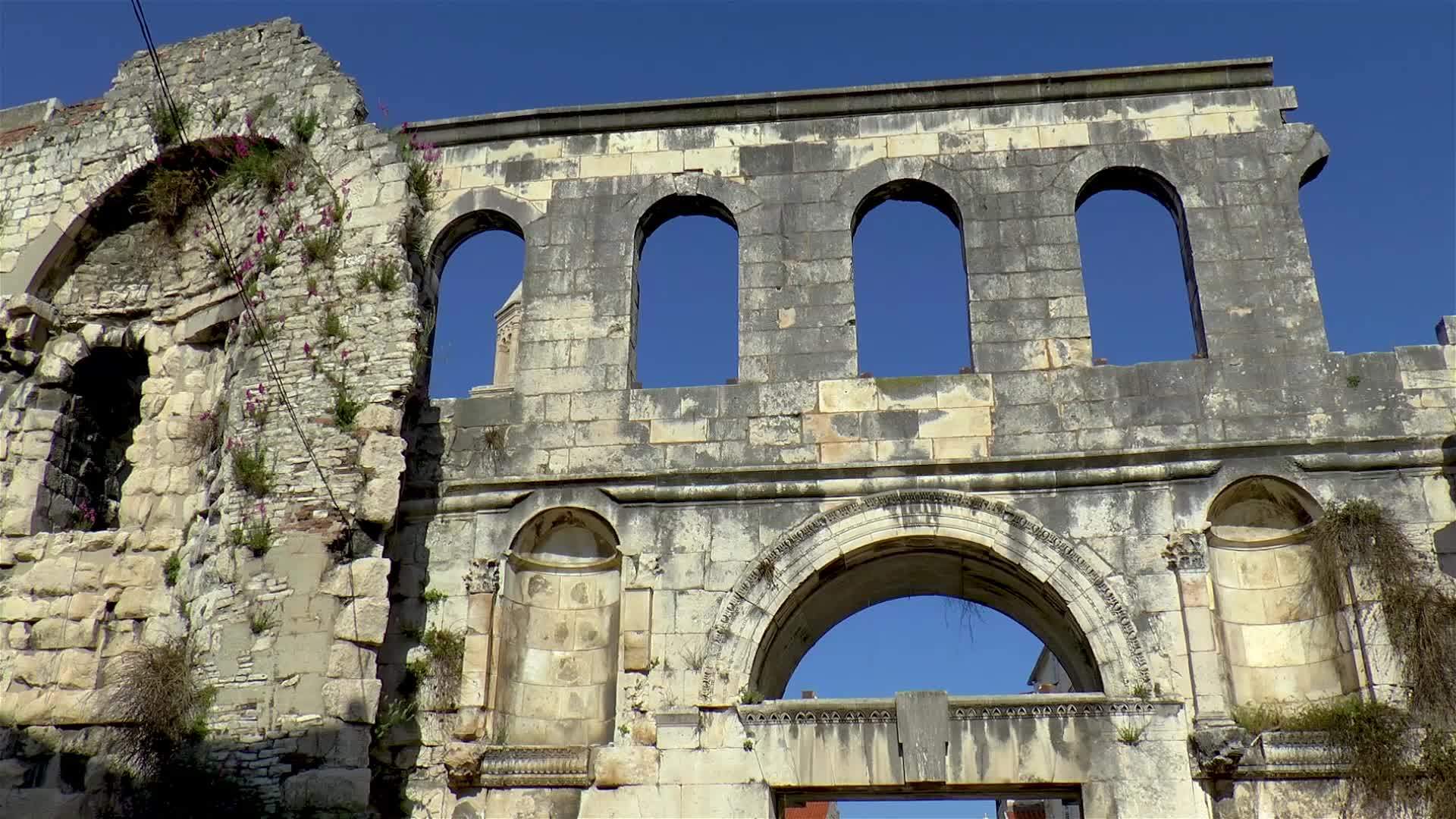 银门罗马大主教宫殿视频的预览图