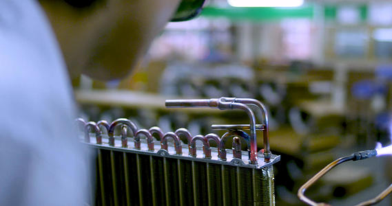 空调焊接工艺4k实拍视频的预览图