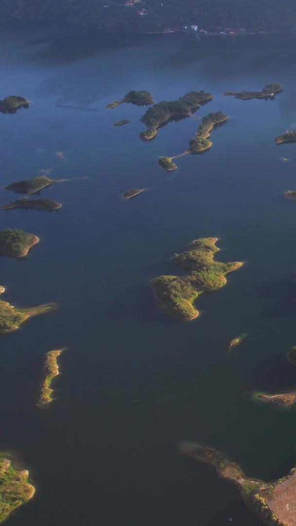湖北省4A级旅游景点仙岛湖上星罗棋布的岛屿自然风光素材视频的预览图
