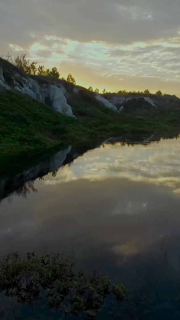 茂名矿山公园日出美景航拍视频的预览图