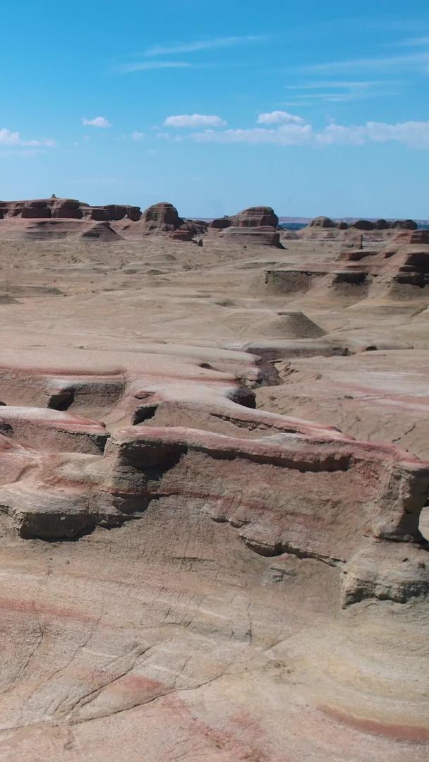 丹霞地貌魔鬼城泰坦尼克号景观区航拍5A景区视频视频的预览图