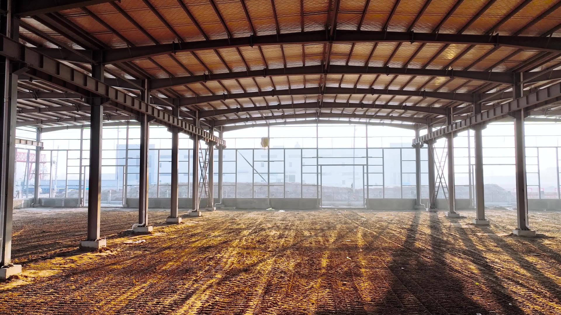 4K航拍大型厂房建筑工地建造厂房视频的预览图