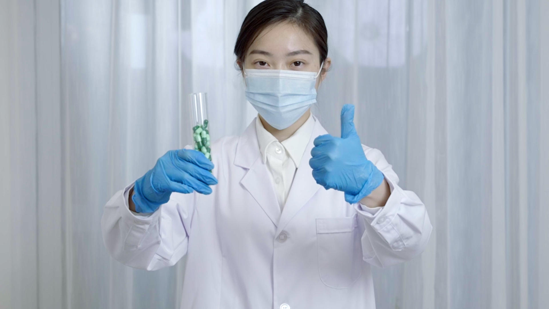 4K医生点赞试管药片胶囊试验视频的预览图