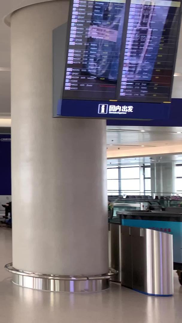 机场大厅视频的预览图