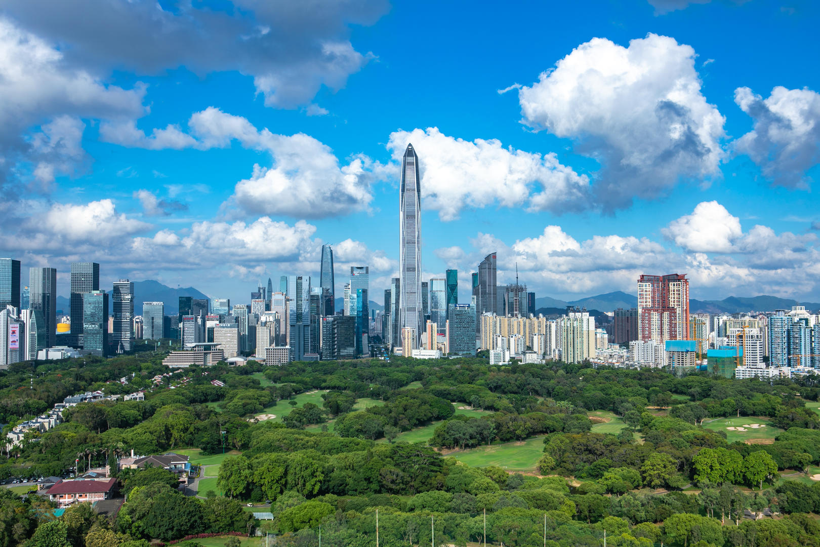4K深圳城市cbd最高楼平安大厦延时视频的预览图